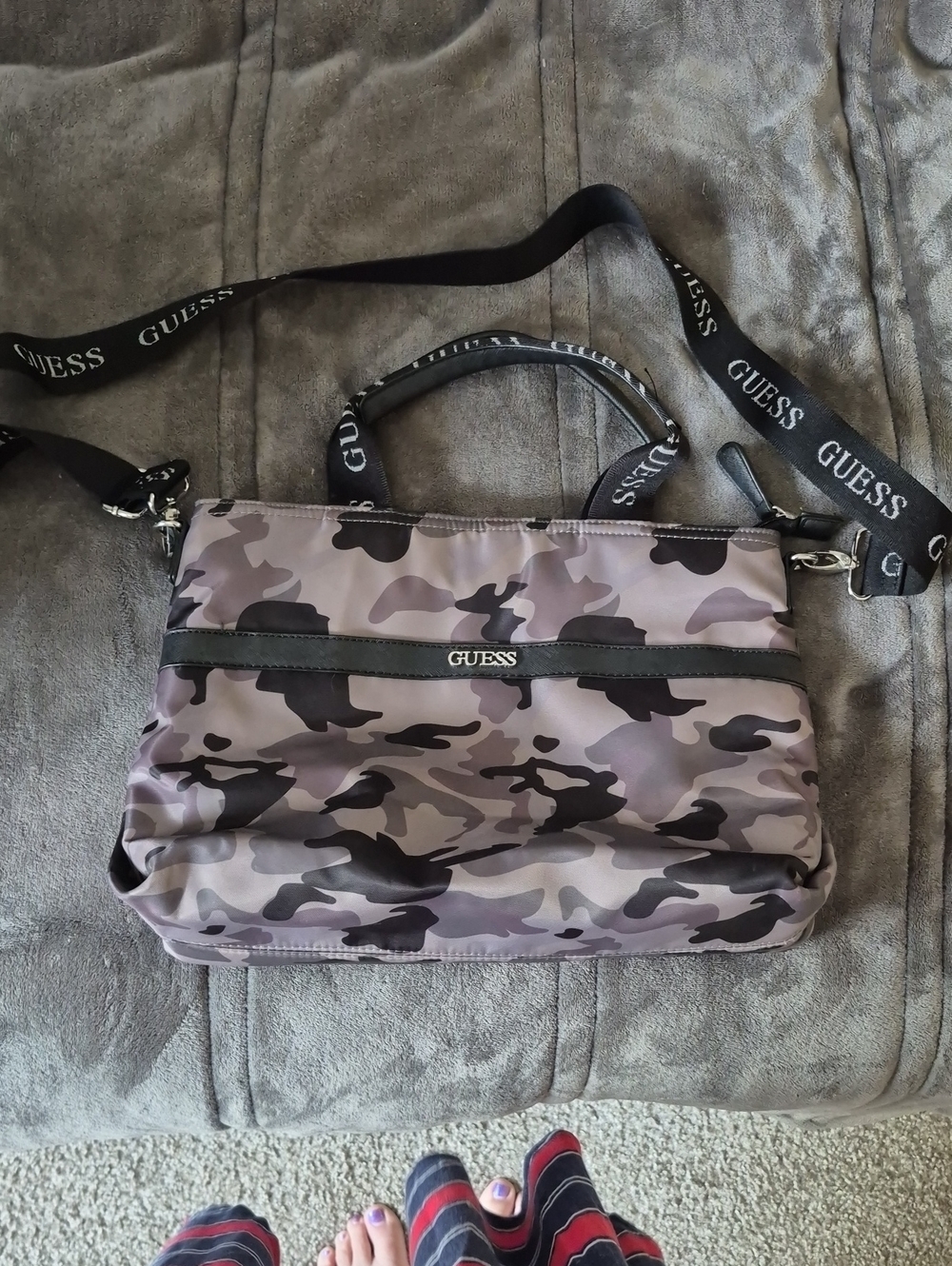 GUESS 🖤 Camo Crossbody Tote